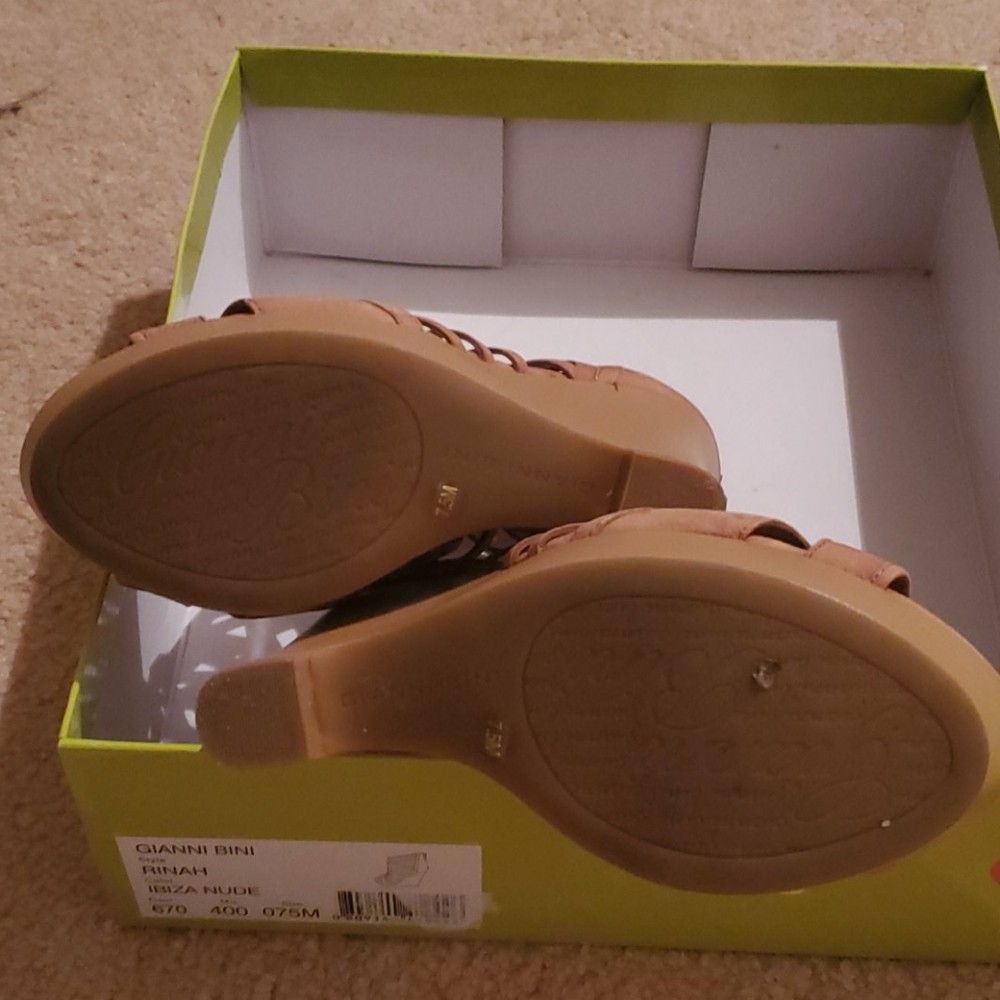 Wedges - Picture 3 of 4